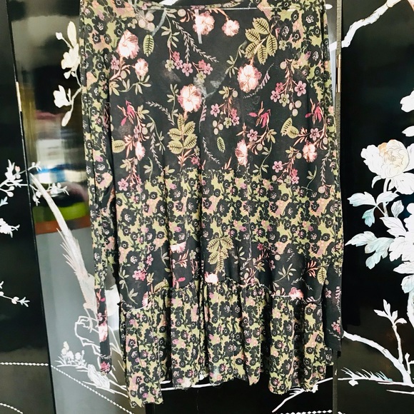 🐼Free People brand that can be worn as a dress or top. - Picture 2 of 5